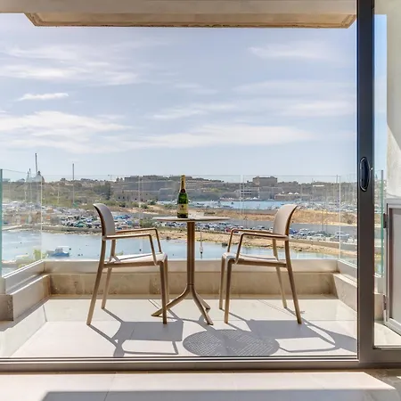 Idyllic With Valletta And Harbour Views Apartment *
