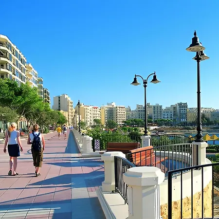 Idyllic Valletta And Harbour Views By Buena Vista Lägenhet