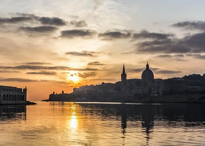 Idyllic Valletta And Harbour Views By Buena Vista アパート *