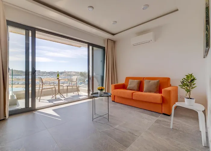 Idyllic Valletta And Harbour Views By Buena Vista アパート